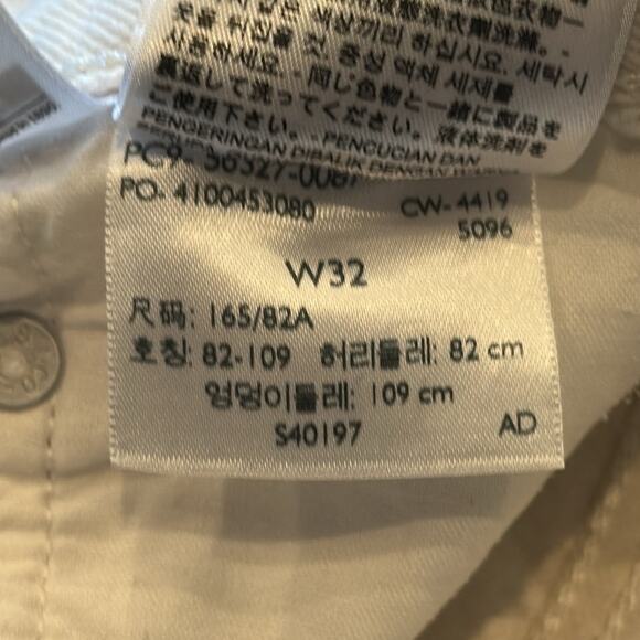 Levi's Women's 501 Original Short Natural Instinct Size 32 - Picture 9 of 10